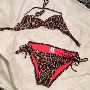 Women’s leopard print bikini